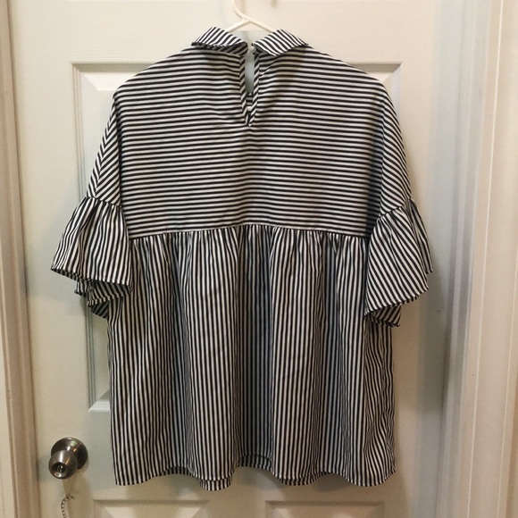 Donated🚨last chance‼️Oversized fashion top - Picture 2 of 8